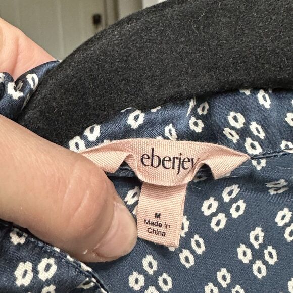 Eberjey Inez Washable Silk Printed Long PJ Pajama Top Size M Navy - Picture 8 of 11